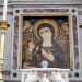  Sopra laltare  posta una tavola ritraente la Madonna della Porta 